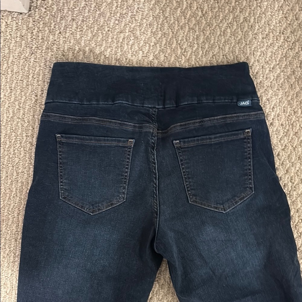 Blue Straight Leg Jeans with Subtle Fading NWOT - Picture 4 of 4